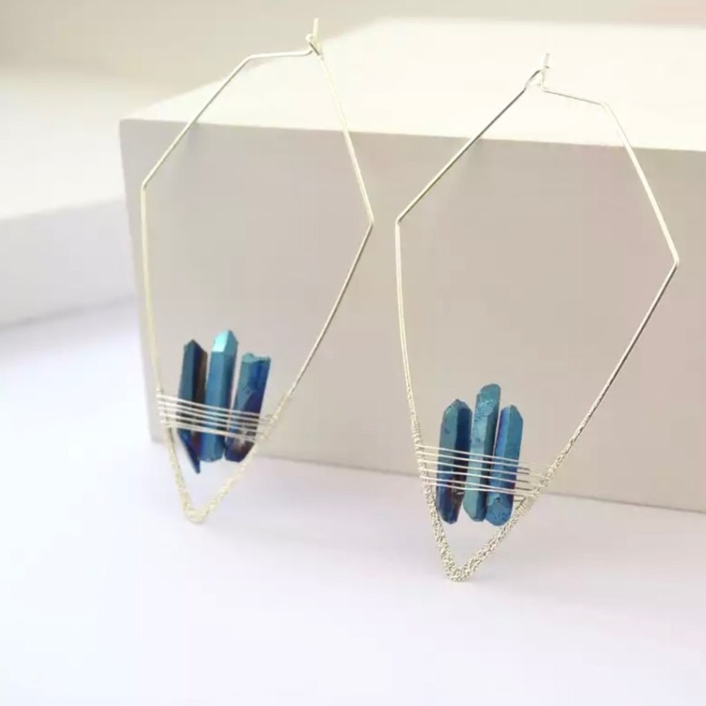 Geometric Quartz Crystal Wired Hoop Boho Earring - Picture 15 of 16